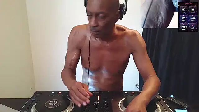 longdick4you8686 online show from 03-03-26, 11:43