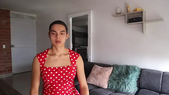  Vahos  online show from 10-08-25, 05:10