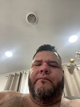 Snapshot of Gabihotxxx1 chatting on 12-20-25, 02:35 Gabihotxxx1 online show from 12-20-25, 02:35