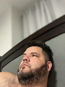 Snapshot of Gabihotxxx1 chatting on 02-27-26, 03:28 Gabihotxxx1 online show from 02-27-26, 03:28