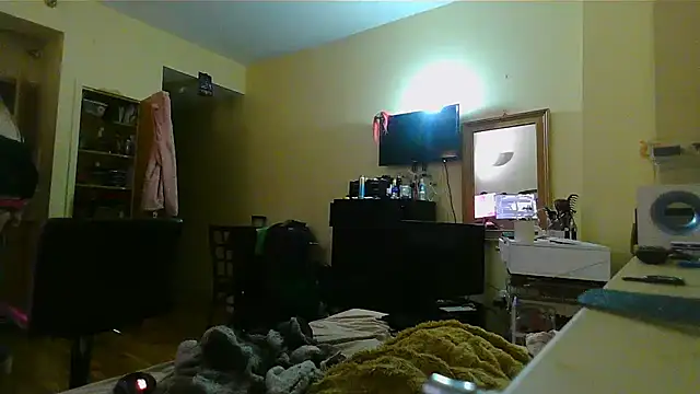 Snapshot of Mikela_Alexa chatting on 01-04-25, 03:50 Mikela Alexa online show from 01-04-25, 03:50