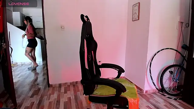 adrena 10 online show from 04-14-26, 03:51