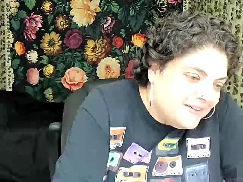 Exotic-Melons online show from 10-19-25, 09:04