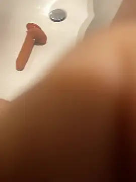 Snapshot of tunneltom chatting on 02-12-26, 09:10 tunneltom online show from 02-12-26, 09:10