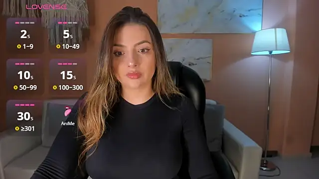 Snapshot of AmyWood chatting on 12-15-24, 10:28 AmyWood online show from 12-15-24, 10:28