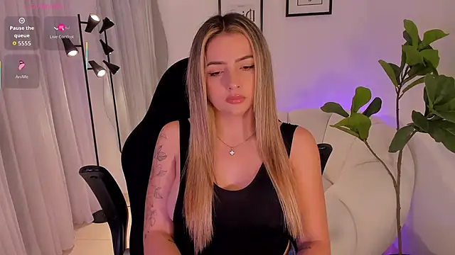 AmyWood online show from 01-05-26, 05:27