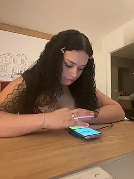 luanadigarda online show from 01-26-25, 05:02