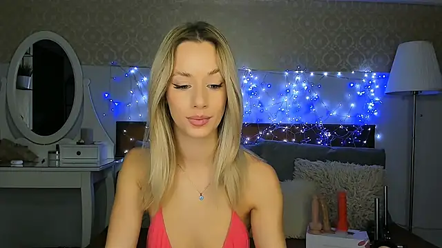 MiaBeeXX online show from 10-06-25, 10:45