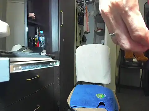 Angelchezcka online show from 04-07-26, 06:47