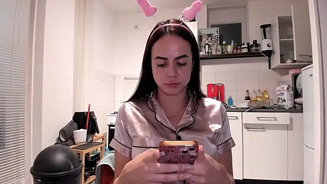 fantasydollx online show from 11-13-25, 05:45