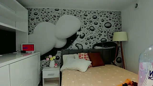 AlmaFancy online show from 09-23-25, 04:59