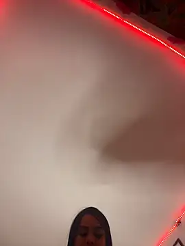 Emma Brown 12 online show from 10-28-25, 08:44