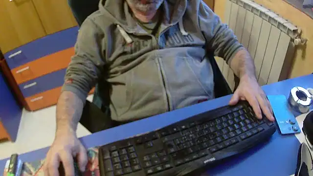 Tango128 online show from 10-24-25, 05:59