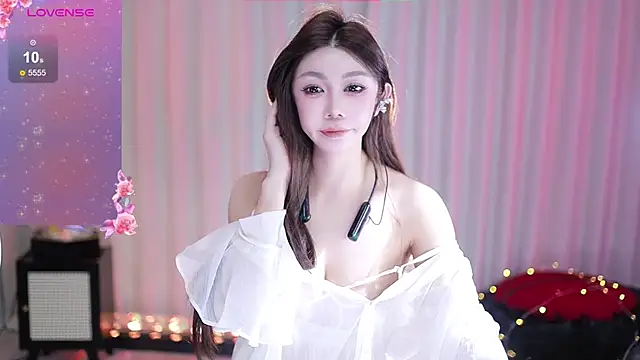 Snapshot of Angel-Bei-bei chatting on 03-13-25, 08:15 Angel-Bei-bei online show from 03-13-25, 08:15