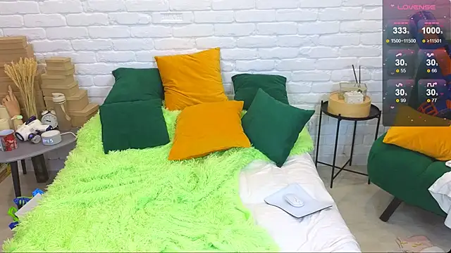 Snapshot of LandelRay chatting on 03-08-25, 06:47 LandelRay online show from 03-08-25, 06:47