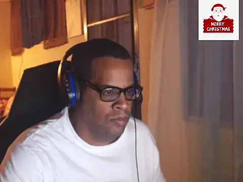 Snapshot of thesugar32 chatting on 12-20-24, 01:36 thesugar32 online show from 12-20-24, 01:36
