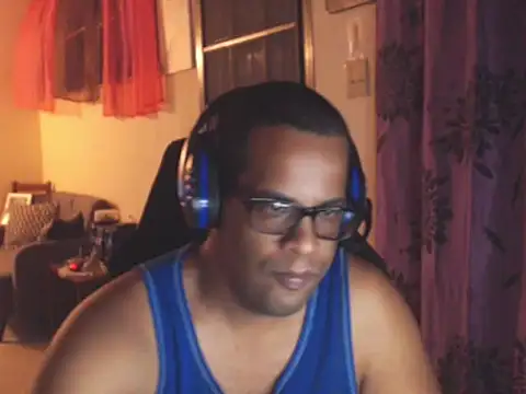 Snapshot of thesugar32 chatting on 01-19-25, 01:53 thesugar32 online show from 01-19-25, 01:53