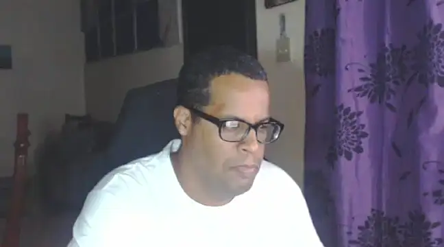 Snapshot of thesugar32 chatting on 02-06-25, 02:22 thesugar32 online show from 02-06-25, 02:22
