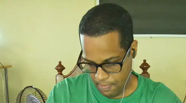 Snapshot of thesugar32 chatting on 03-10-25, 12:26 thesugar32 online show from 03-10-25, 12:26