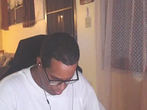 Snapshot of thesugar32 chatting on 09-14-25, 01:38 thesugar32 online show from 09-14-25, 01:38