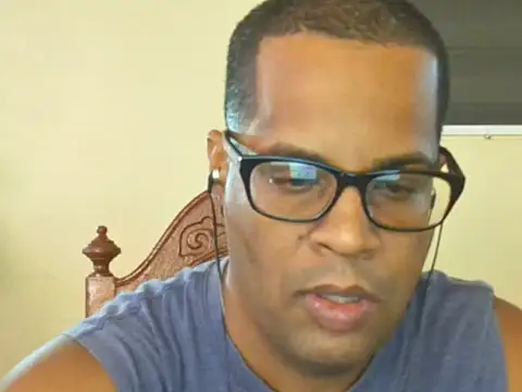 Snapshot of thesugar32 chatting on 09-27-25, 12:43 thesugar32 online show from 09-27-25, 12:43
