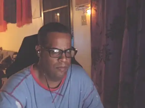 Snapshot of thesugar32 chatting on 10-01-25, 01:55 thesugar32 online show from 10-01-25, 01:55