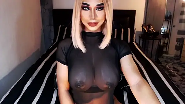 MassiveCockxMistress online show from 10-17-25, 02:41