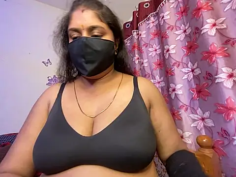 Snapshot of Love_4Sex chatting on 03-13-25, 05:00 Love 4Sex online show from 03-13-25, 05:00