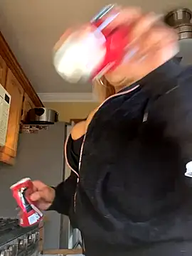 LittleMissEeve online show from 11-14-25, 07:01