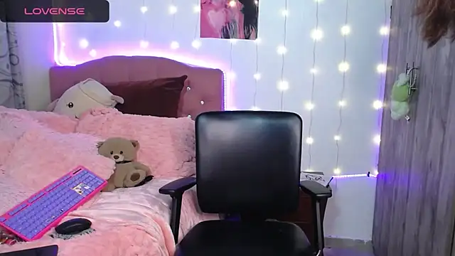 camy doll online show from 11-26-25, 08:32