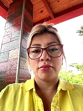 Snapshot of DIANITA_1988 chatting on 09-27-25, 12:21 DIANITA 1988 online show from 09-27-25, 12:21