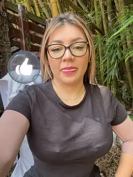 Snapshot of DIANITA_1988 chatting on 03-14-26, 04:45 DIANITA 1988 online show from 03-14-26, 04:45