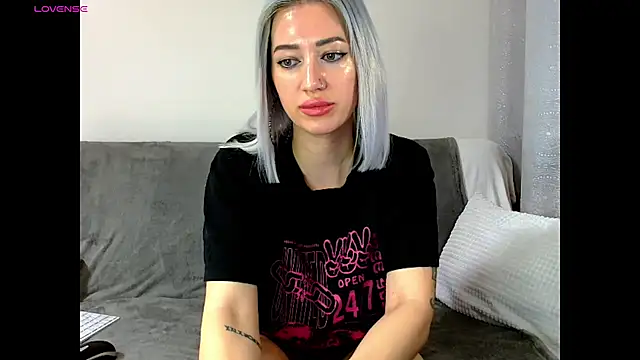Snapshot of Fuck-Gina chatting on 10-08-25, 04:32 Fuck-Gina online show from 10-08-25, 04:32