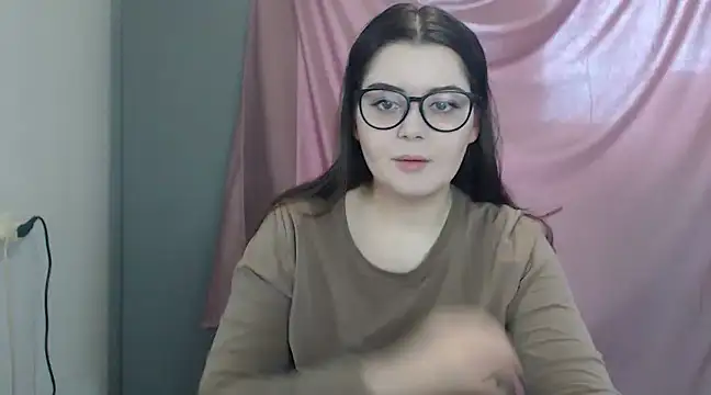 ohhhMie online show from 02-15-25, 07:49