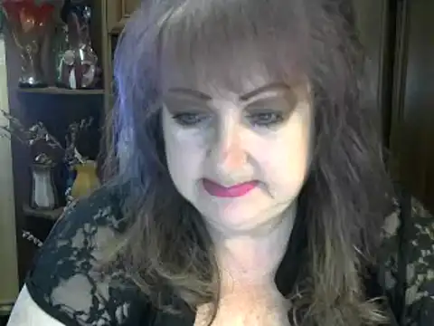 Snapshot of ElenaZed chatting on 12-11-24, 08:39 ElenaZed online show from 12-11-24, 08:39