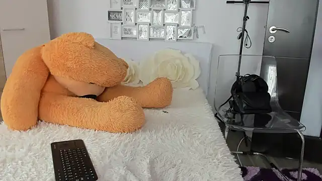 sweetemy4u online show from 02-18-25, 11:33