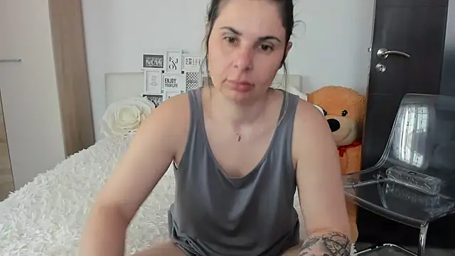 sweetemy4u online show from 04-20-26, 07:33