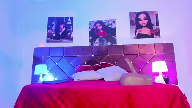 Snapshot of Ariana_lopezz chatting on 02-15-25, 12:54 Ariana lopezz online show from 02-15-25, 12:54