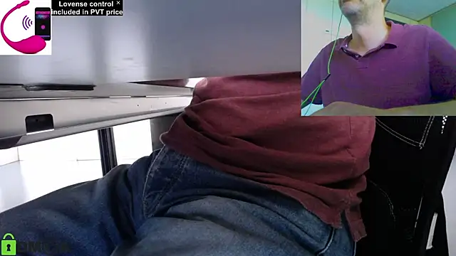 Snapshot of pliko chatting on 06-03-26, 08:17 pliko online show from 06-03-26, 08:17