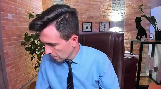 Snapshot of SteveTiger chatting on 01-16-25, 03:02 SteveTiger online show from 01-16-25, 03:02