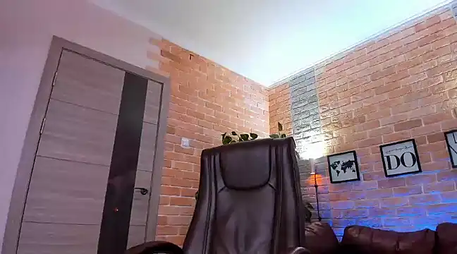 Snapshot of SteveTiger chatting on 01-19-25, 01:55 SteveTiger online show from 01-19-25, 01:55