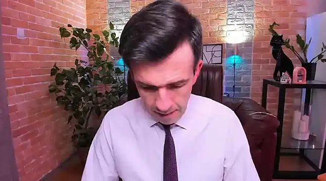 Snapshot of SteveTiger chatting on 01-24-25, 10:43 SteveTiger online show from 01-24-25, 10:43