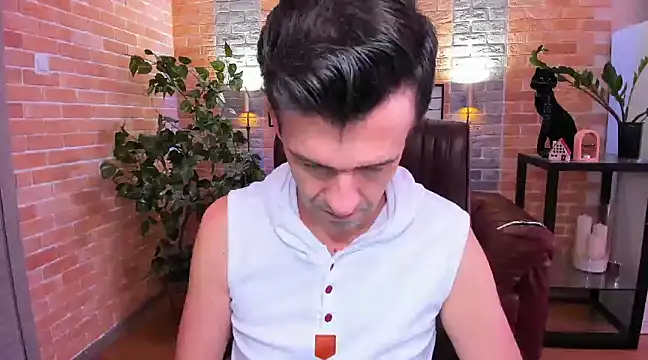 Snapshot of SteveTiger chatting on 02-01-25, 10:59 SteveTiger online show from 02-01-25, 10:59