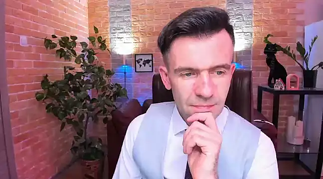 Snapshot of SteveTiger chatting on 02-03-25, 02:13 SteveTiger online show from 02-03-25, 02:13