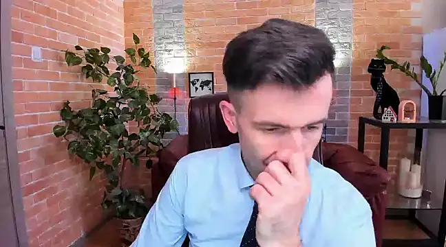 Snapshot of SteveTiger chatting on 02-04-25, 12:00 SteveTiger online show from 02-04-25, 12:00