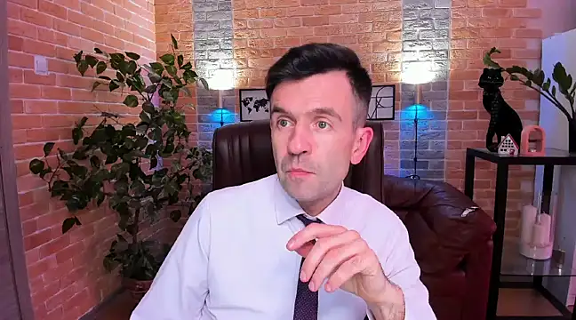 Snapshot of SteveTiger chatting on 02-06-25, 02:04 SteveTiger online show from 02-06-25, 02:04