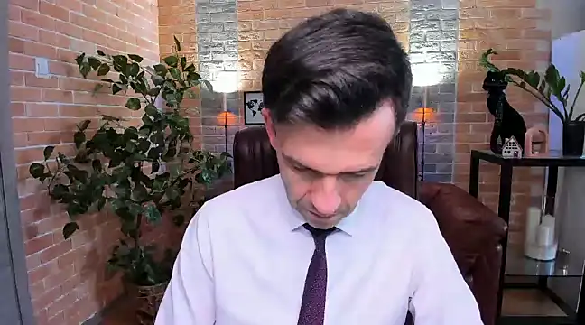 Snapshot of SteveTiger chatting on 02-13-25, 10:55 SteveTiger online show from 02-13-25, 10:55