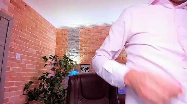 Snapshot of SteveTiger chatting on 02-14-25, 12:14 SteveTiger online show from 02-14-25, 12:14