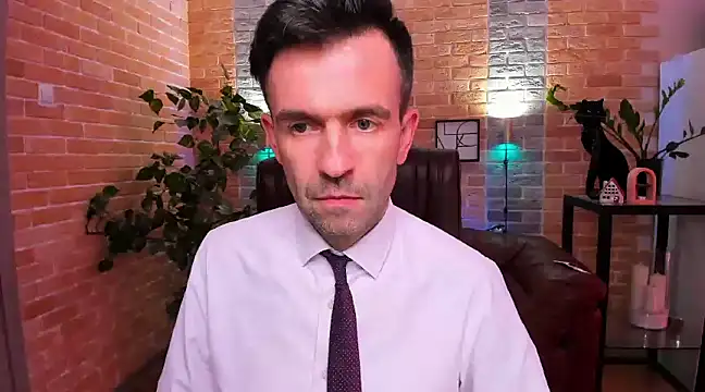 Snapshot of SteveTiger chatting on 02-14-25, 03:15 SteveTiger online show from 02-14-25, 03:15