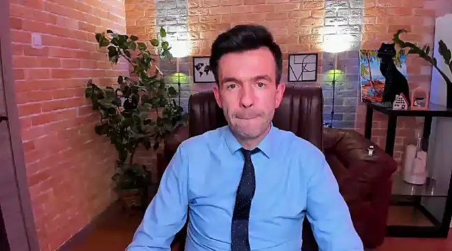 Snapshot of SteveTiger chatting on 02-25-25, 05:15 SteveTiger online show from 02-25-25, 05:15